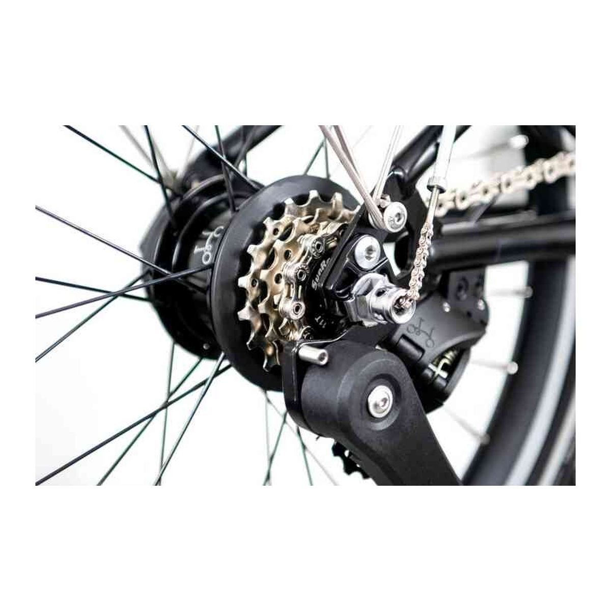 Brompton C Line Explore Black Edition – 16 Zoll – Faltrahmen – 2026 Brompton C Line Explore Black Edition - 16 Zoll - Faltrahmen - 2026