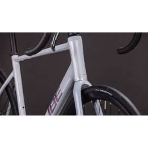 Cube Attain Race - 28 Zoll - Diamant - 2026